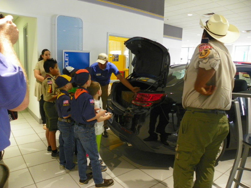 inandaroundcars2014-010
